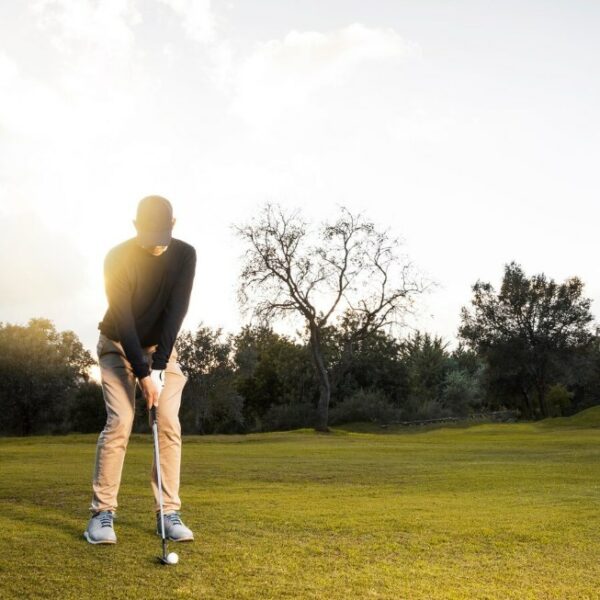 Mastering the Art of Chipping with a Precision Wedge